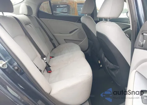 2015 Kia Optima Lx z USA, uszkodzony, nr VIN 5XXGM4A77FG360783